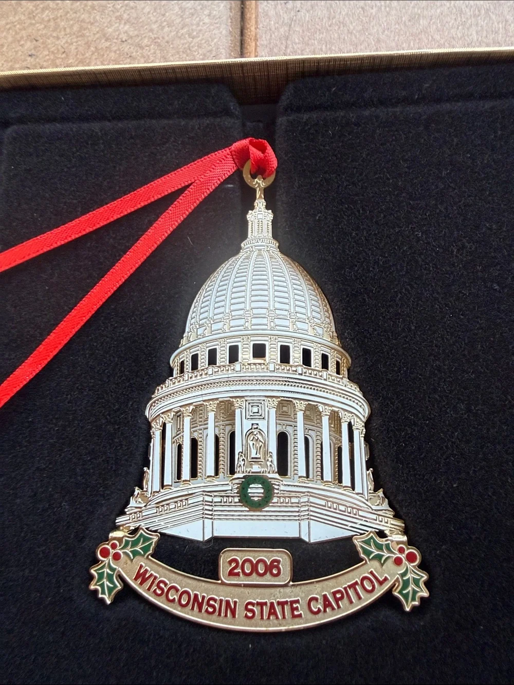 Wisconsin State Capitol 2006 Commemorative Ornament